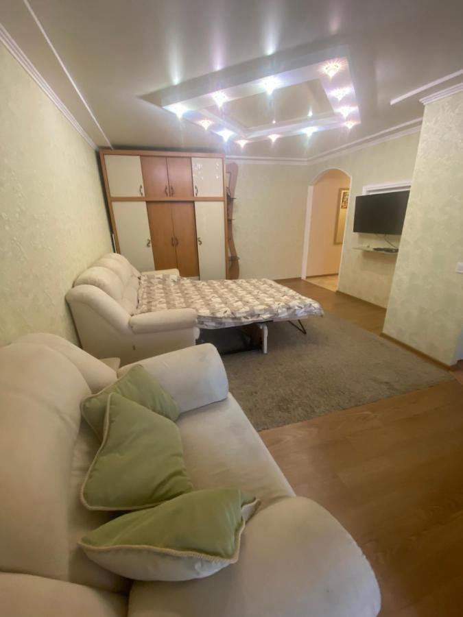 Красивая Дизайнерская Квартира Возле Метро Бот. Сад 카리프 외부 사진